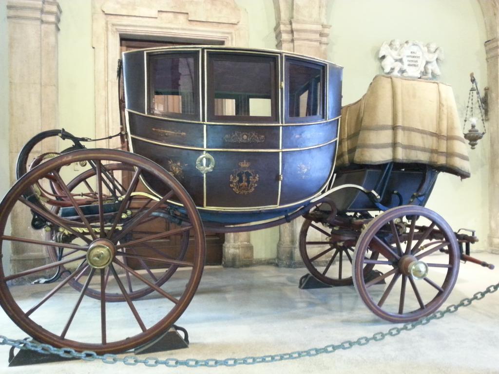 B&B United States Of Europe Catania Bagian luar foto