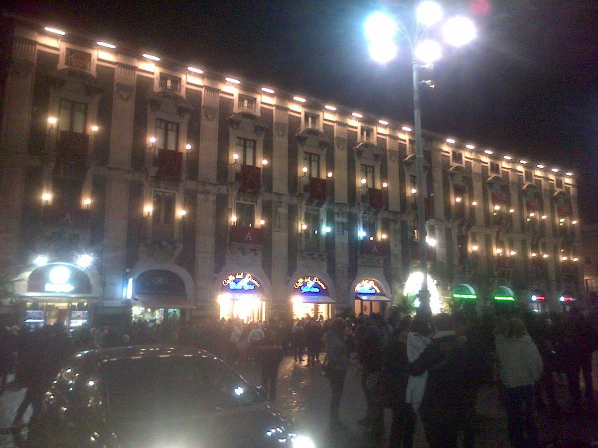 B&B United States Of Europe Catania Bagian luar foto